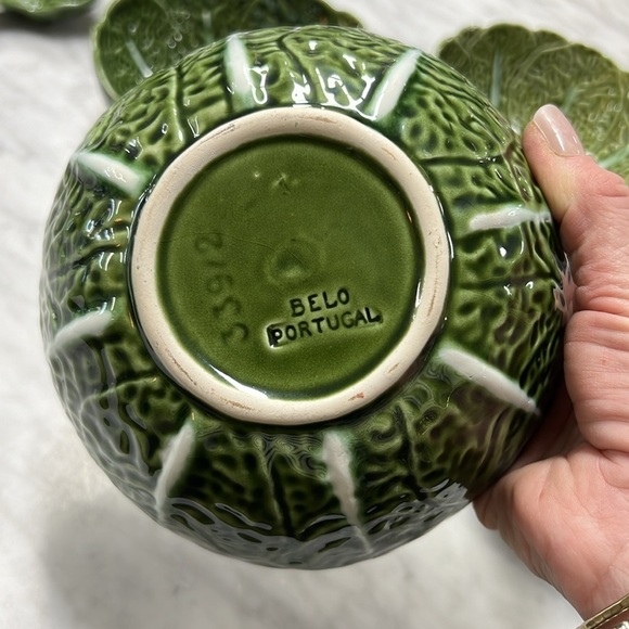 Cabbage Leaf Tureen Set. Tureen, Lid, Ladle, Four Bowls. Ceramic from Portugal - Picture 5 of 15